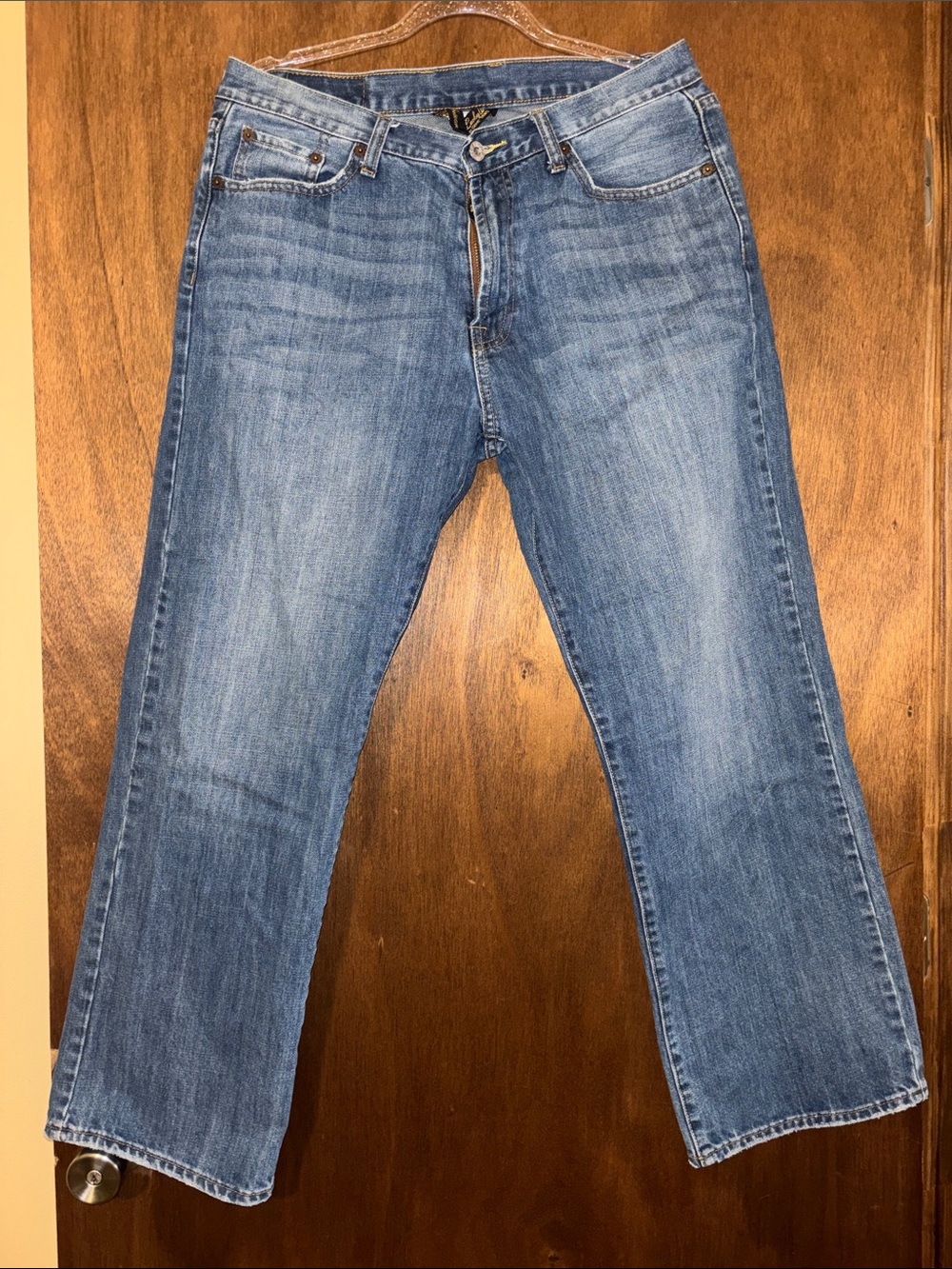 Vintage Lucky Brand Men's Bootcut Jeans in Medium Blue Wash